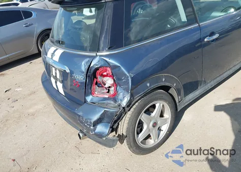 2010 Mini Cooper z USA, uszkodzony, nr VIN WMWMF3C54ATU76208